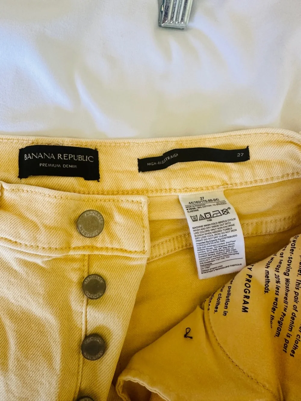 Banana Republic High-Rise Button-Fly Cropped Jeans in Soft Yellow - Picture 3 of 4
